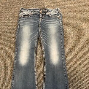 Size 27x33 Silver Tuesday blue jeans in excellent used condition